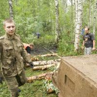 Бронеползунок потихоньку продвигается