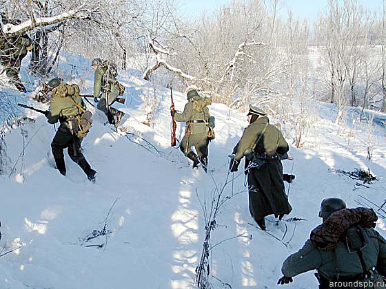 Немцы отступают к второй траншее