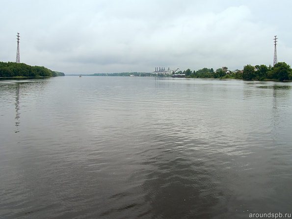 Вид с середины Невы