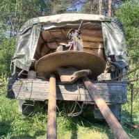 Зацепился головой