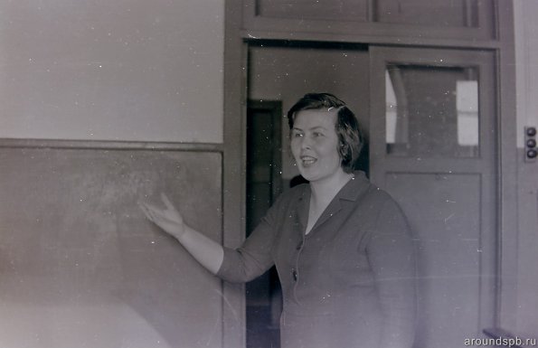 учитель математики и геометрии Мариама Кузминична (1960-1980 гг)