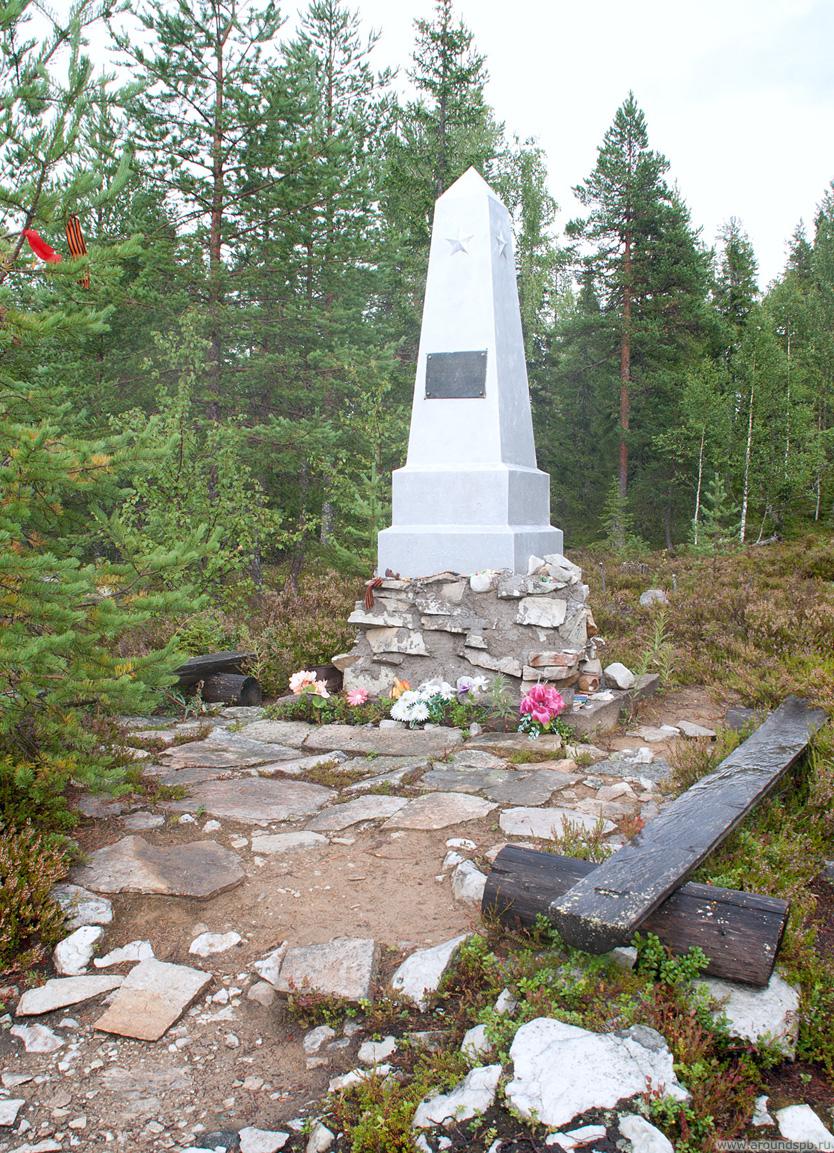 Памятник бойца 1й партизанской бригады